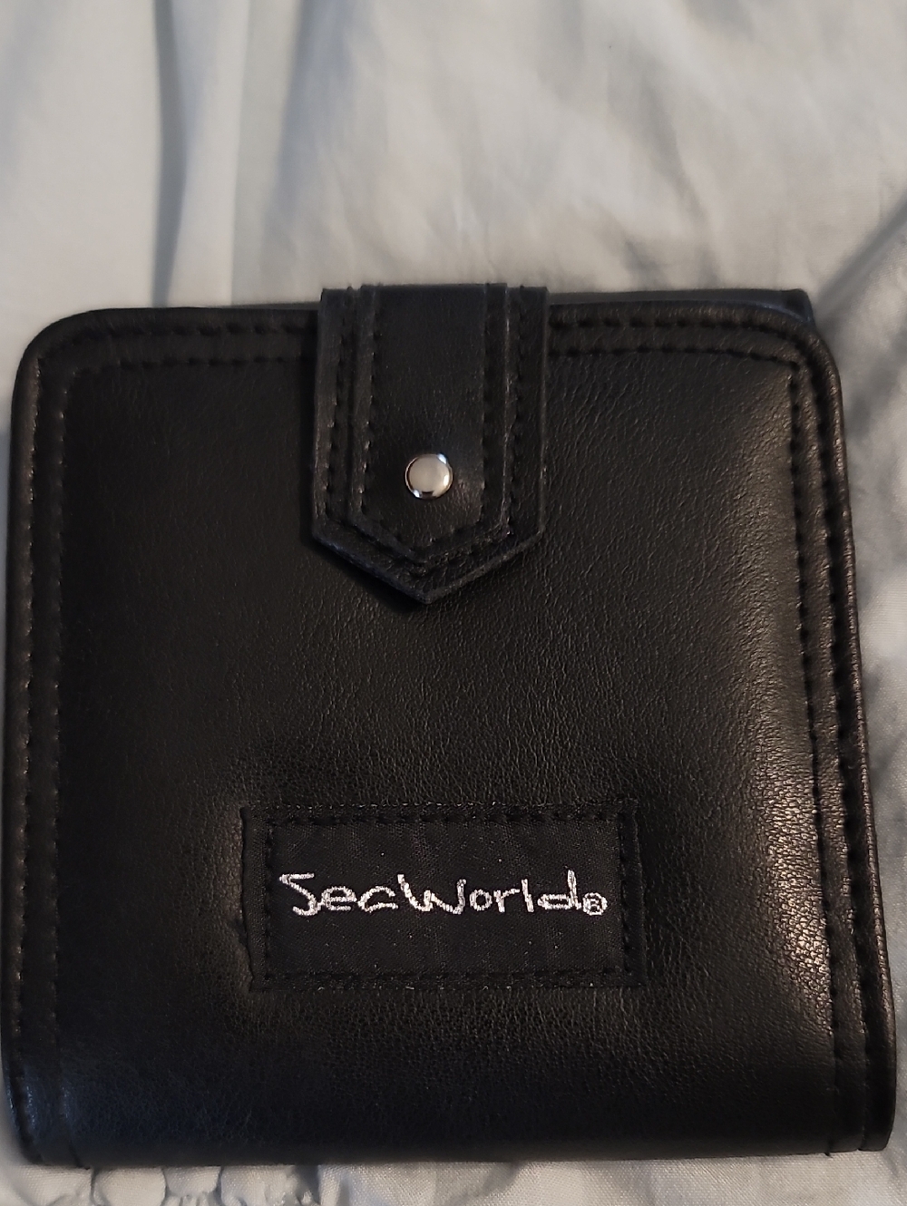SeaWorld Black Leather Key & Card Holder Wallet